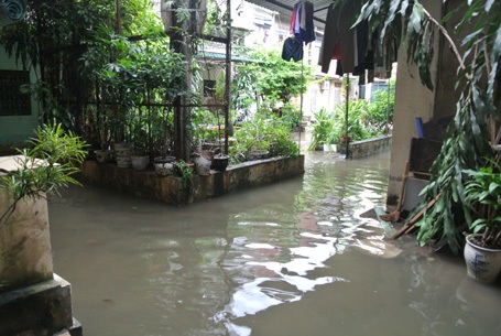 Cuộc sống của nhiều người dân bị đảo lộn