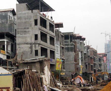 Hà Nội: Đất dưới 30m2 không được tách thửa - 1 Hàng loạt lô đất có kích thước méo mó trên các tuyến đường mới mở