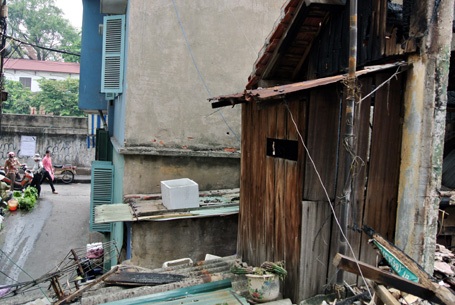 Người dân ở đây thường nói vui với nhau: Đây là khu nhà đáng sợ nhất giữa Thủ đô