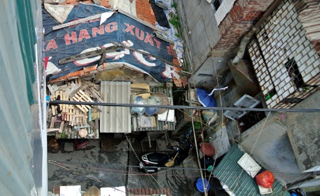 Người dân ở đây thường nói vui với nhau: Đây là khu nhà đáng sợ nhất giữa Thủ đô