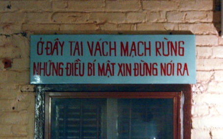 Câu khẩu hiệu tế nhị vốn được người Hà Nội thời bao cấp truyền tai nhau
