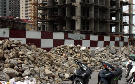 Đá hộc được đưa đến