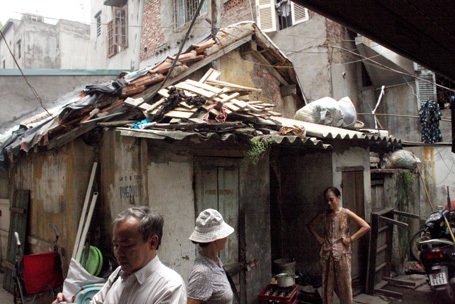 Người dân ở đây thường nói vui với nhau: Đây là khu nhà đáng sợ nhất giữa Thủ đô