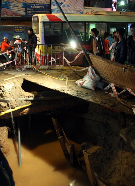 Công trình - nguyên nhân dẫn đến cái bẫy xe buýt bị dính