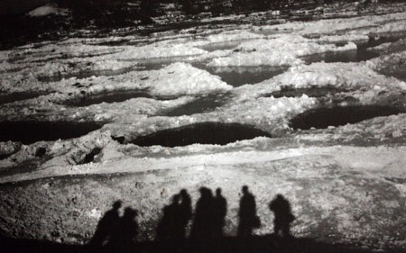 Những hố bom do Mỹ thả xuống ngã ba Đồng Lộc năm 1968.