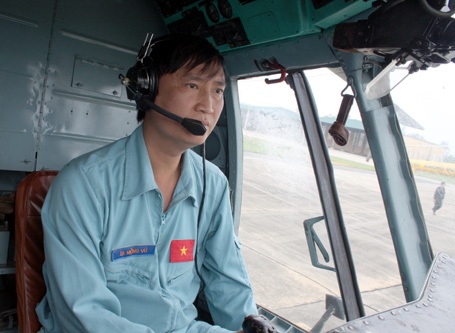 Các phi công chuẩn bị trước giờ cất cánh