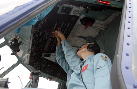 Các phi công chuẩn bị trước giờ cất cánh