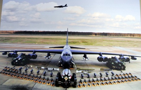 KTX Đại học Y Hà Nội bị trúng bom