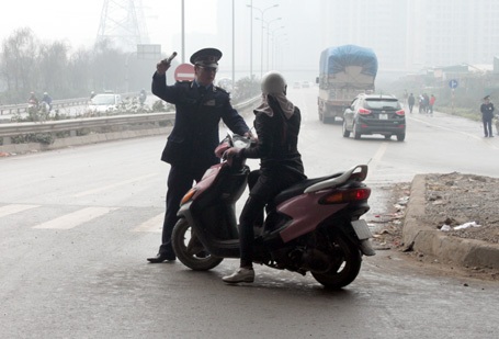 Bắt đầu cấm xe máy lưu thông cao tốc Pháp Vân - Cầu Giẽ - 1