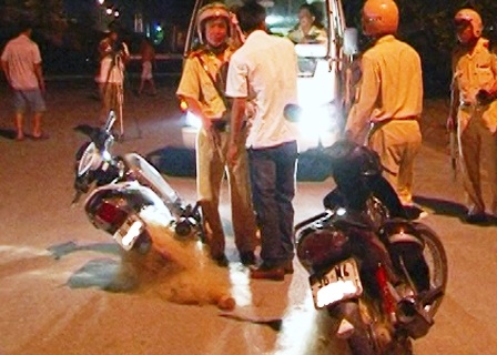 CSGT Hà Nội nghiên cứu dùng bùi nhùi bắt "quái xế" - 1 Công an Thanh Hóa đánh giá việc dùng bùi nhùi bắt quái xế khá hiệu quả