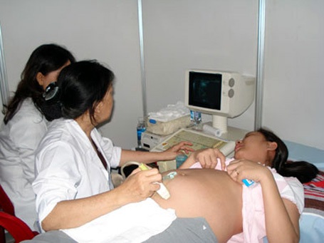 Tiết lộ giới tính thai nhi bị phạt 20 triệu đồng