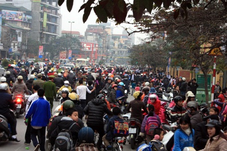 Nút giao Đại Cồ Việt - TRần Khát Trân thường xuyên ùn tắc