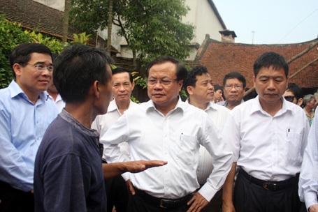 Bí thư Hà Nội “phá bức tường di sản” vây làng Đường Lâm