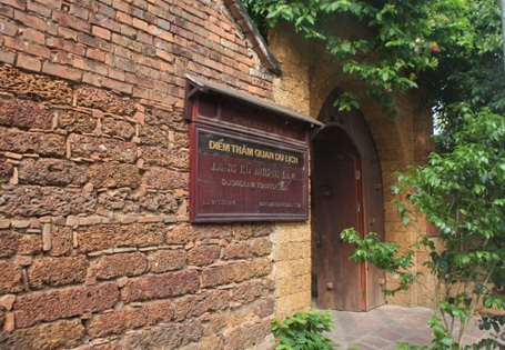 Nhiều gia đình ở làng cổ Đường Lâm có thu nhập vài chục triệu một tháng nhờ nhà cổ