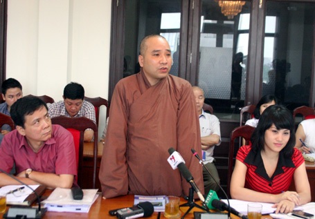 Đại đức Thích Tâm Kiên cho biết, mưa lớn chùa vẫn bị ngập