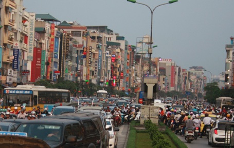 Ùn tắc giao thông diễn ra thường xuyên ở nút giao Ô Chợ Dừa