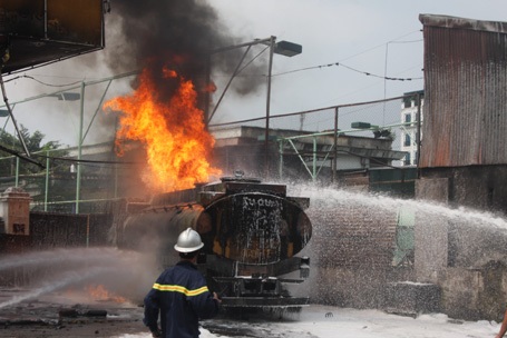Trên địa bàn Hà Nội còn bao nhiêu quả bom xăng?