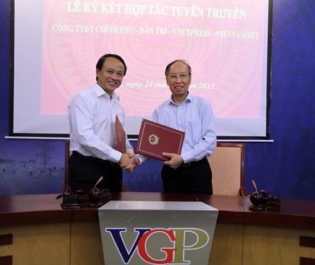 Dân trí ký hợp tác thông tin với Cổng Thông tin điện tử Chính phủ