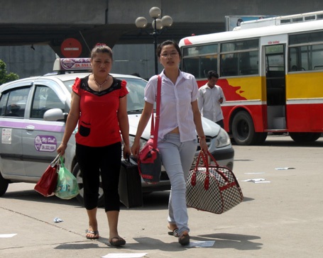 Những ngày này nhà xe tất bật phục vụ các thí sinh