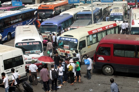 Những ngày này nhà xe tất bật phục vụ các thí sinh