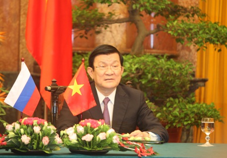 Chủ tịch nước Trương Tấn Sang thông tin tới báo chí nội dung hội đàm.