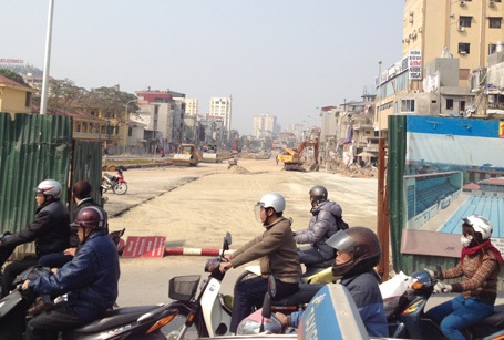 Đây là ngã 7 và được đánh giá là nút giao phức tạp nhất Hà Nội trong việc tổ chức giao thông