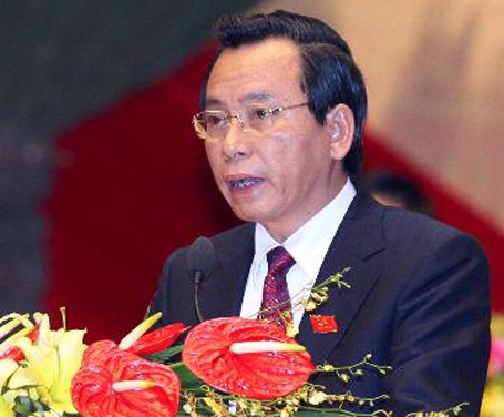 Hà Nội xử lý lấn chiếm đất công kiểu "đánh bùn sang ao"? - 1 Phó Chủ tịch UBND thành phố Hà Nội Vũ Hồng Khanh nhận được nhiều câu hỏi về sai phạm sử dụng đất