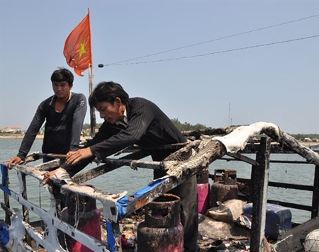 Hội Nghề cá yêu cầu Trung Quốc chấm dứt vi phạm ở biển Đông - 1 Ngư dân Việt Nam liên tục bị tàu Trung Quốc ngăn cản khi đánh bắt trên biển Đông