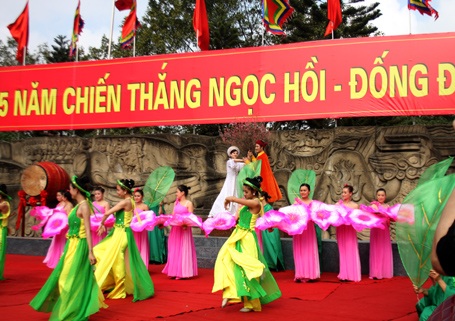 Trận chiến của vua Quang Trung được các nghệ sĩ tái diễn sinh động