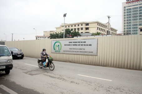 Sau 4 năm xây dựng người dân vẫn chưa thấy hình hài của tuyến đường sắt đô thị Hà Nội
