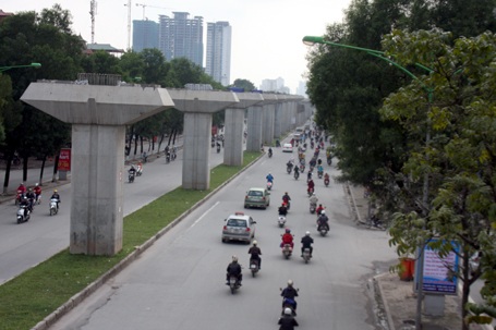 Đến nay, tuyến đường sắt trên cao đầu tiên của Hà Nội vẫn còn nhiều công trình chưa hoàn thành