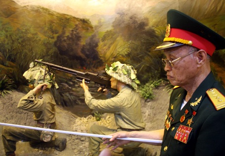 Những kỷ vật gắn liền với chiến thắng lừng lẫy của quân và dân ta