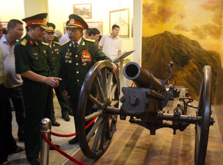 Những kỷ vật gắn liền với chiến thắng lừng lẫy của quân và dân ta