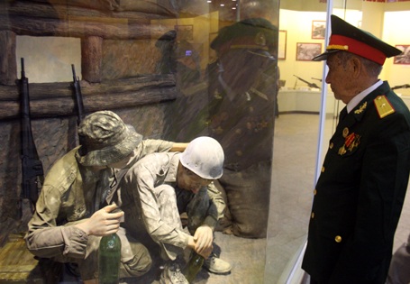 ... thế nhưng chính ông ta đã thất trận ở chiến trường Điện Biên Phủ