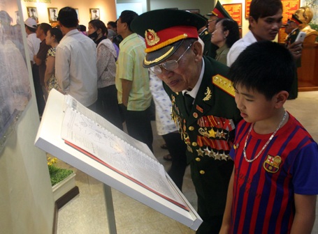 Những kỷ vật gắn liền với chiến thắng lừng lẫy của quân và dân ta