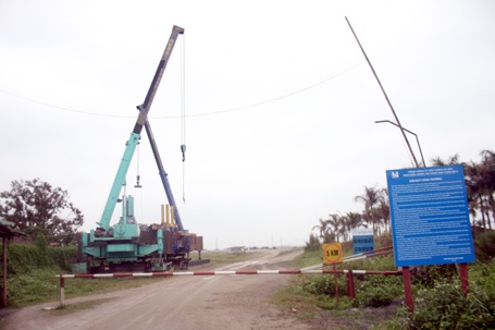 Khởi công từ năm 2010, đến nay đường sắt đô thị số 3 vẫn chưa ra hình hài