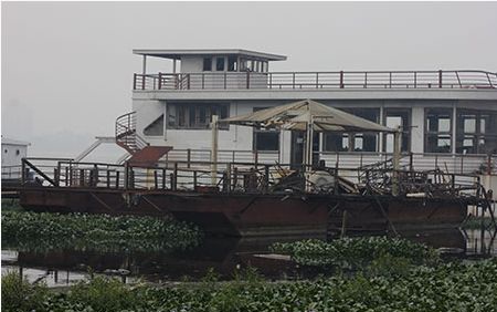 Nhà hàng bức tử hồ Tây diễn ra nhiều năm nay