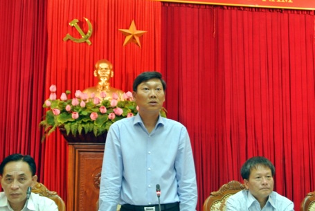 Ông Tuấn cho biết, quận này sẽ xóa sổ tất cả tàu thuyền cũ nát hoạt động trên hồ Tây