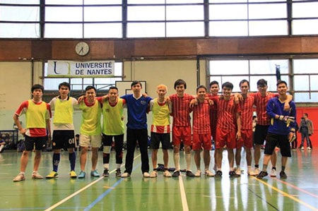 Đội bóng đá sinh viên Việt