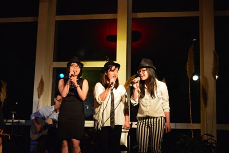 Du học sinh tại Pháp đưa nhạc Việt tới bạn bè quốc tế