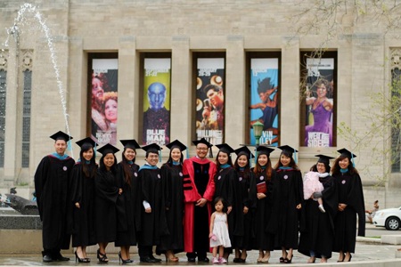 Ứng viên dưới 35 tuổi, đang làm việc cho các cơ quan nhà nước Việt