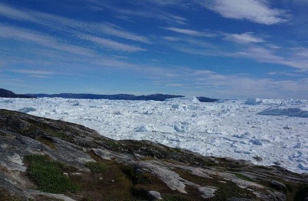 10 trải nghiệm thú vị ở Greenland - 1 Du thuyền giữa những tảng băng