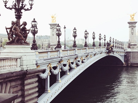 Những địa điểm nổi tiếng ở Paris qua những bộ phim - 8 Le Nemours