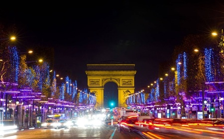 Trải nghiệm Giáng sinh đích thực tại trời Âu - 1 Tại Paris (Pháp), du khách sẽ được chiêm ngưỡng