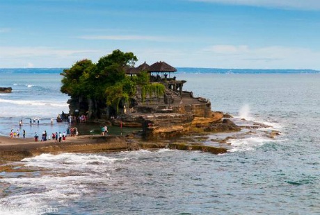 Ngôi đền linh thiêng Tanah Lot