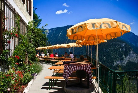 Du lịch trên “Hòn ngọc của nước Áo”