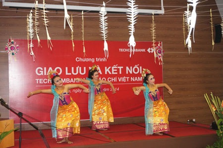 Thăm đảo Bali, nơi vẹn nguyên bản sắc dân tộc - 13 Những mái đền lợp bằng lá dừa đặc trưng trên đảo Bali