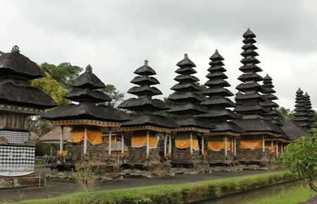Thăm đảo Bali, nơi vẹn nguyên bản sắc dân tộc - 5 Những mái đền lợp bằng lá dừa đặc trưng trên đảo Bali