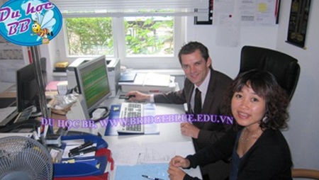 Gặp đại diện trường BHMS Thụy Sĩ, nhận học bổng - 4 Đại diện BB Cầu Xanh thăm và làm việc với cán bộ phụ trách thực tập và việc làm trường BHMS Thụy Sĩ