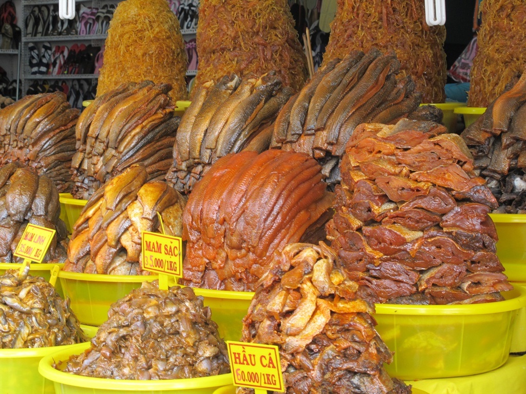 Mê mẩn trong thiên đường mắm Châu Đốc - 5 Những thương hiệu mắm có tiếng phải kể tới mắm bà giáo Khỏe,